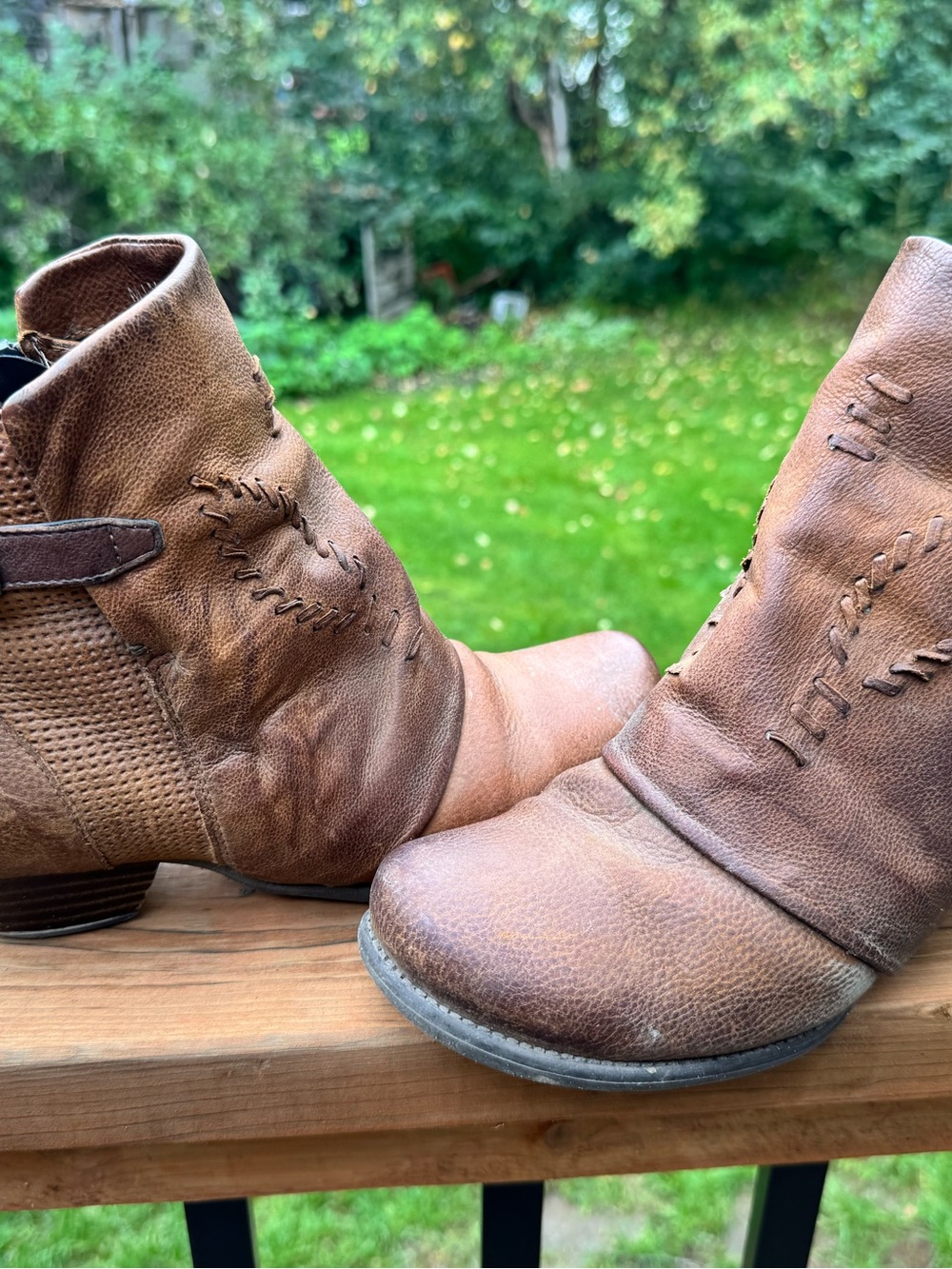 Miz Mooz Distressed Brown Leather Ankle Booties with Stitch Detail size Wide 39